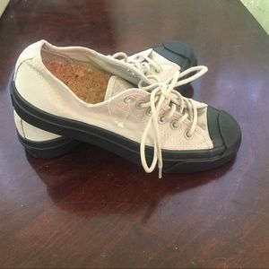 New (no tags) Converse shoes for boys